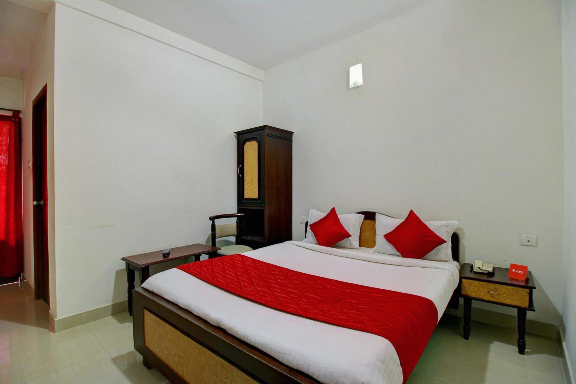 Hotel Rj Inn Кодайканал Экстерьер фото